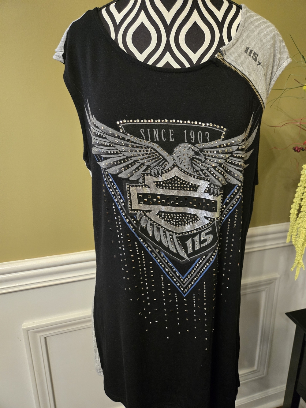 Harley-Davidson Black and Gray Studded Winged Shield Tank Top